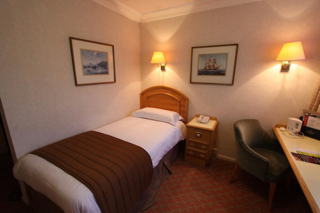 Swallow Churchgate Hotel ฮาร์โลว์ ห้อง รูปภาพ